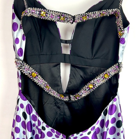 COPY - Beautiful gown but  no tag. Size 8 no flaws - Picture 7 of 11